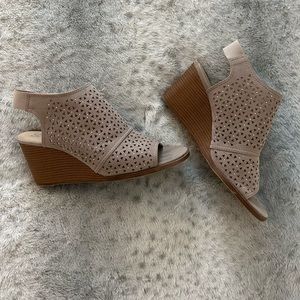 SO Amaranth Women's Wedge Ankle Boots